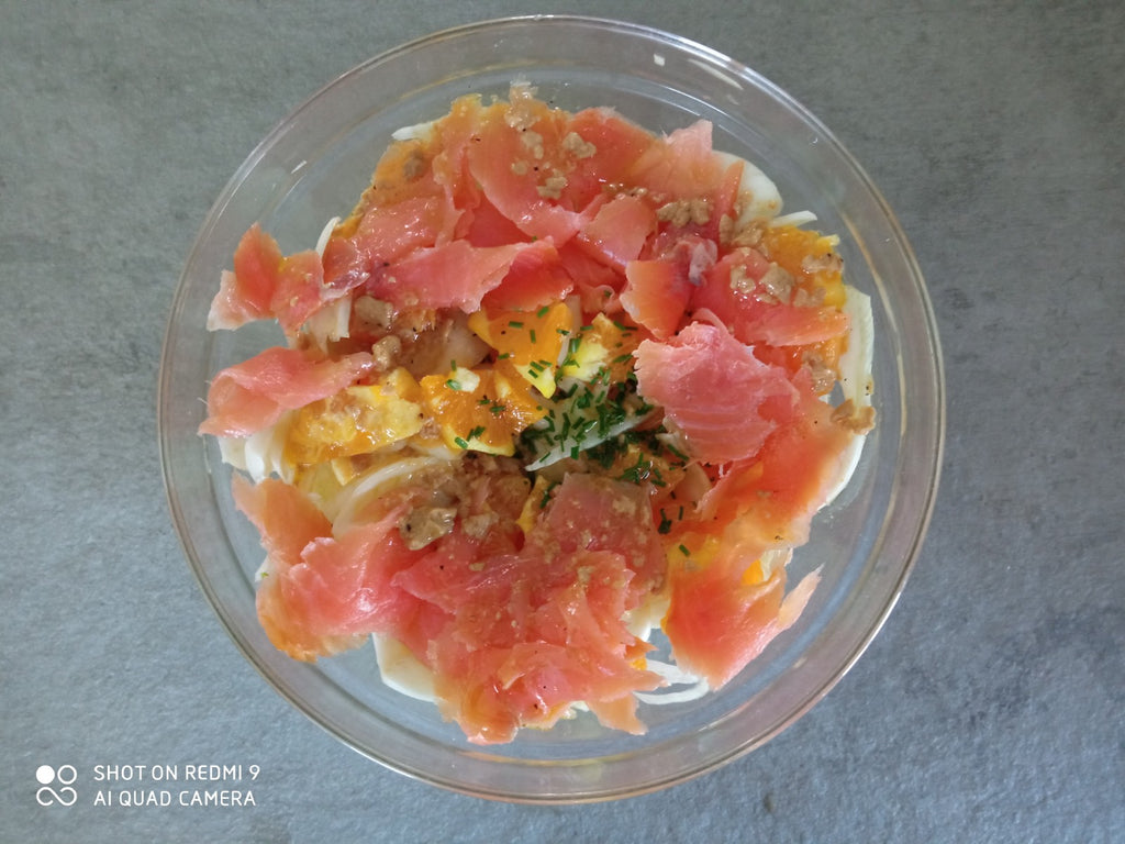 Idee in cucina: insalata di finocchi e arance con salmone affumicato
