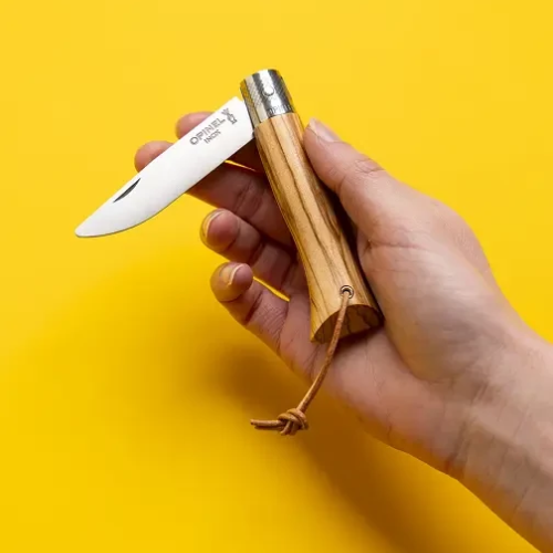Opinel Opiflex NEO6: coltellino tascabile in ulivo o noce, leggero e innovativo